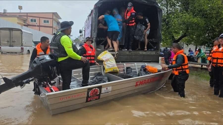 Hatyai floods: Man grateful as family found safe after week of lost contact