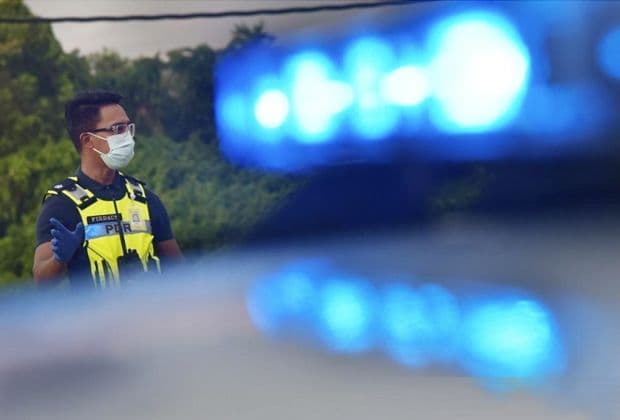 Cops hunting down four individuals involved in cable theft