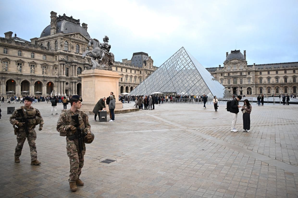 All main Louvre robbery suspects now in custody, says French prosecutor