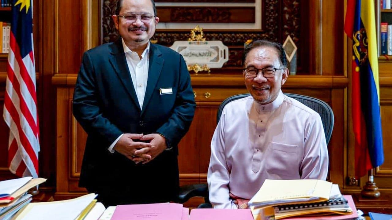 PM Anwar’s ex-aide detained by Malaysia’s anti-corruption agency