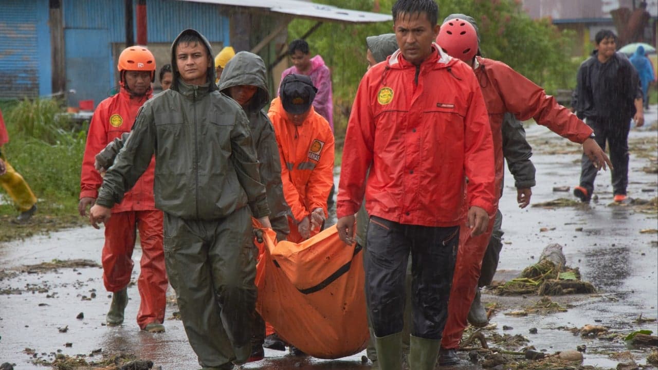 ‘We’ve lost everything’: deaths in Indonesia’s flood-hit Sumatra rise to 72